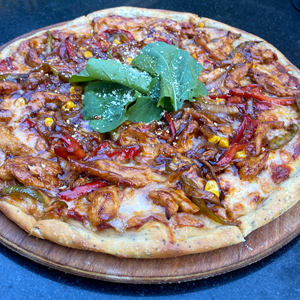  Tavuklu BBQ Soslu Pizza 